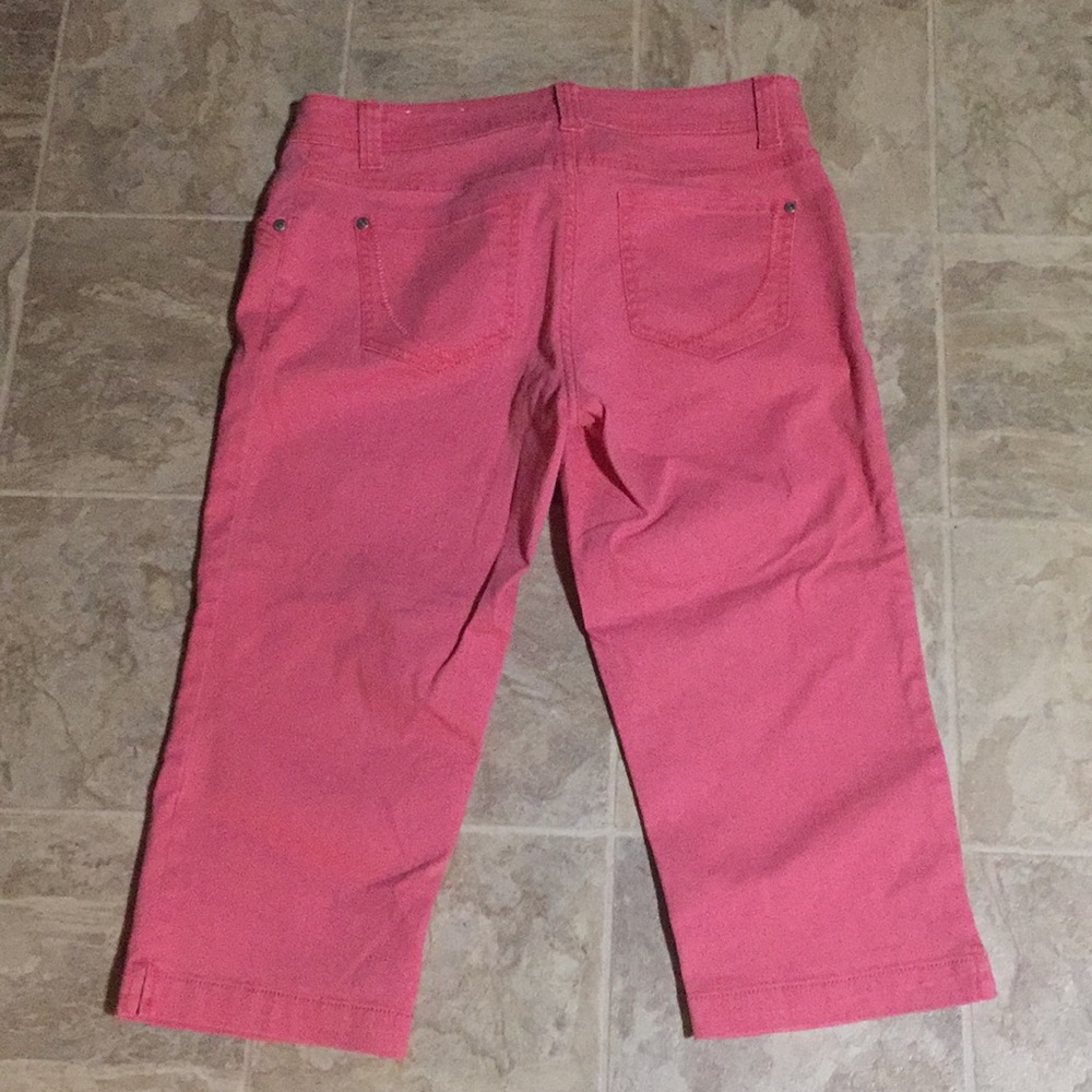 Capris - Picture 2 of 2
